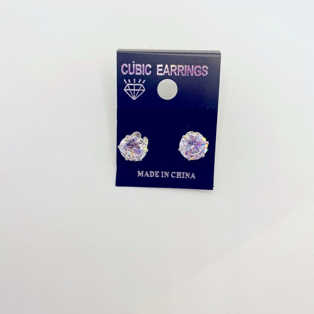 Earrings CZ studs pierced set in silver tone! - Picture 5 of 11